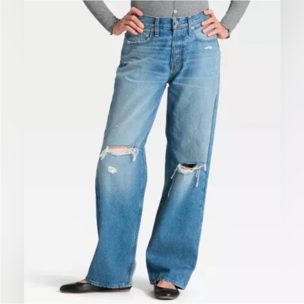 Universal Thread 90s Baggy Mid-Rise Distressed Jeans NWT 12 Medium Wash Destroy